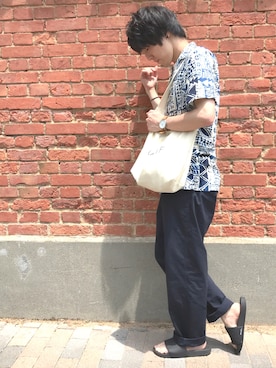 「SEVENDAYS=SUNDAY（セブンデイズサンデイ）のアイテム（バッグ）」を使った、長谷川聖太さん（メンズ・173cm）の夏コーディネート