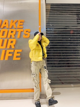 「yellow」｜「アイテム（キャップ）」を使った、消绿さん（レディース・159cm）の冬コーディネート