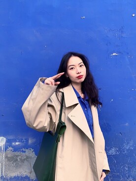 「blue」｜「アイテム（トレンチコート）」を使った、消绿さん（レディース・159cm）の春コーディネート
