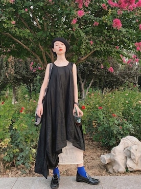 「日系极简」｜「アイテム（ジャンパースカート）」を使った、消绿さん（レディース・159cm）の夏コーディネート