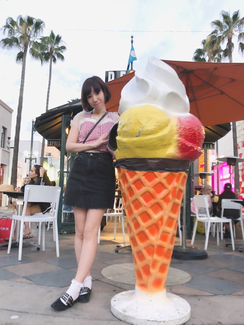 「カジュアルコーデ、夏コーデ、大人カジュアル、デニム、ootd、outfit」｜「RoseMarie seoirのグレーテルトップス(ラメ)（Tシャツ/カットソー、ホワイト系）」を使った、ayumi watanabeさん（レディース・156cm）の夏コーディネートの1枚目の写真