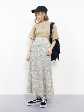 「ISOOK（アイスー）のアイテム（Tシャツ/カットソー）」を使った、ENAさん（レディース・162cm）の夏コーディネート