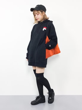 「ニーハイソックス」｜「アイテム（チュニック）」を使った、ENAさん（レディース・162cm）の秋コーディネート