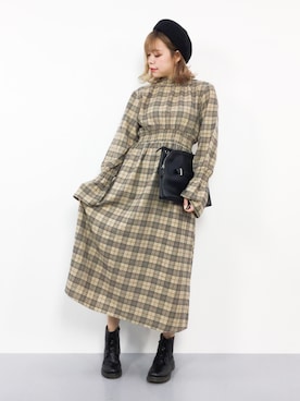 「MOUSSY（マウジー）のFLARE SLEEVE CHECK DRESS（ワンピース）」を使った、ENAさん（レディース・162cm）の秋コーディネート