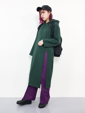 「スリット」｜「アイテム（チノパンツ）」を使った、ENAさん（レディース・162cm）の秋コーディネート