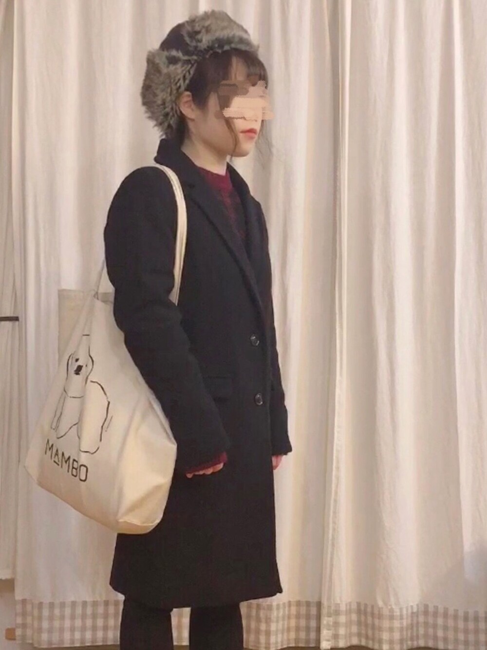 「シンプルおしゃれが好き、秋のコーデ、シンプル、おしゃれさんと繋がりたい、ootd、フライトキャップ、トートバッグ、低身長、mambo、チェスターコート」｜「NEW ERAのNEW ERA：The Trapper（ハンチング/ベレー帽、ブラック系）」を使った、momo*｡さん（レディース・151cm）の秋コーディネートの1枚目の写真