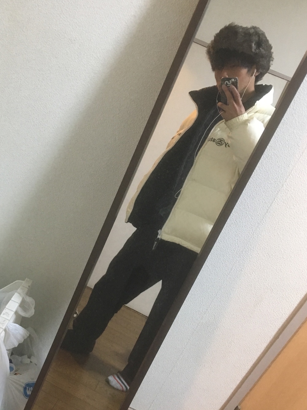 「COOGIのアイテム（ニット/セーター、その他）」を使った、maizuさん（メンズ・165cm）の冬コーディネートの1枚目の写真