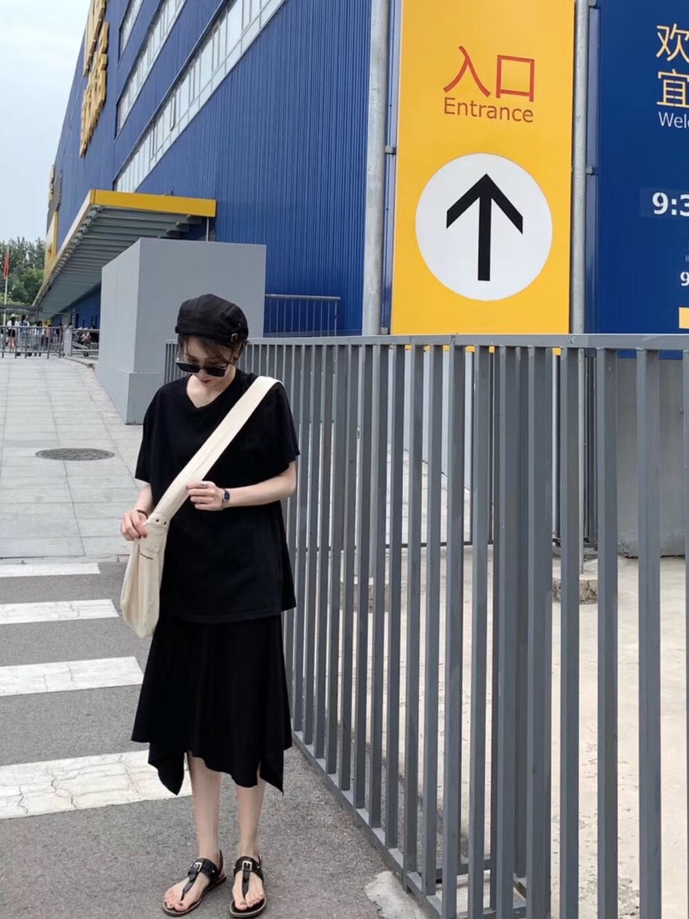 「夏、ootd、休闲、oversize」｜「Championのアイテム（メッセンジャーバッグ、ベージュ系）」を使った、ningyi6さん（レディース・167cm）の冬コーディネートの1枚目の写真
