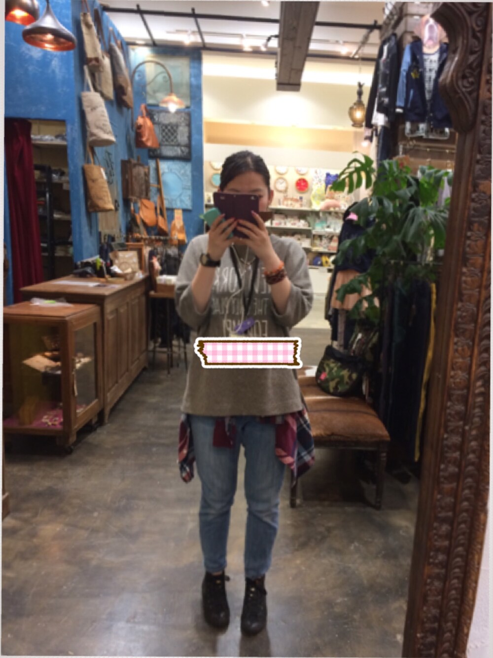 「w closetのアイテム（デニムパンツ、ブルー系）」を使った、cさん（レディース・159cm）の冬コーディネートの1枚目の写真