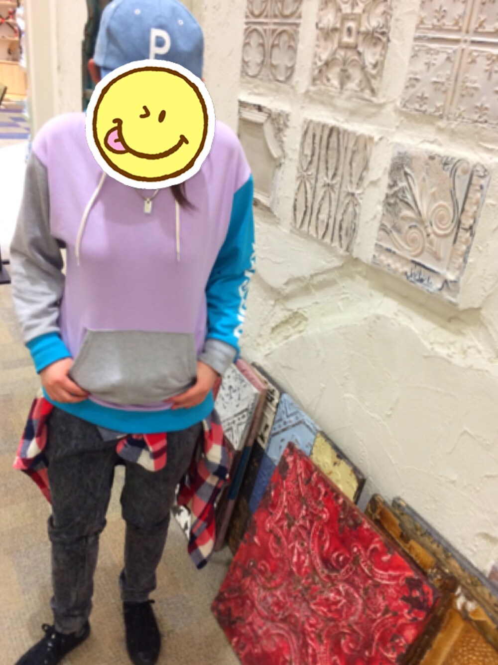「DOUBLE NAMEのケミカル加工スリムサルエルパンツ（その他パンツ、ブラック系）」を使った、cさん（レディース・159cm）の春コーディネートの1枚目の写真