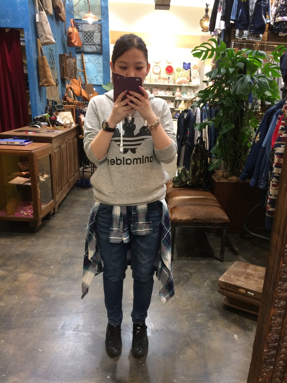 「no brandのアイテム（パーカー、グレー系）」を使った、cさん（レディース・159cm）の春コーディネートの1枚目の写真