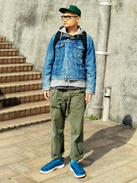 「無地党」｜「アイテム（デニムジャケット）」を使った、SHINJILOW さん（メンズ・173cm）の春コーディネート