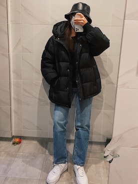 「AIR FORCE 1」｜「アイテム（ダウンジャケット/コート）」を使った、Momokaさん（レディース・159cm）の冬コーディネート