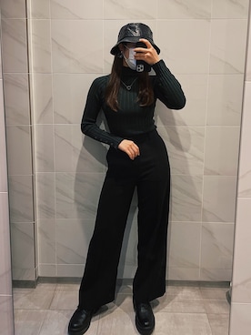「タイト」｜「アイテム（帽子）」を使った、Momokaさん（レディース・159cm）の春コーディネート