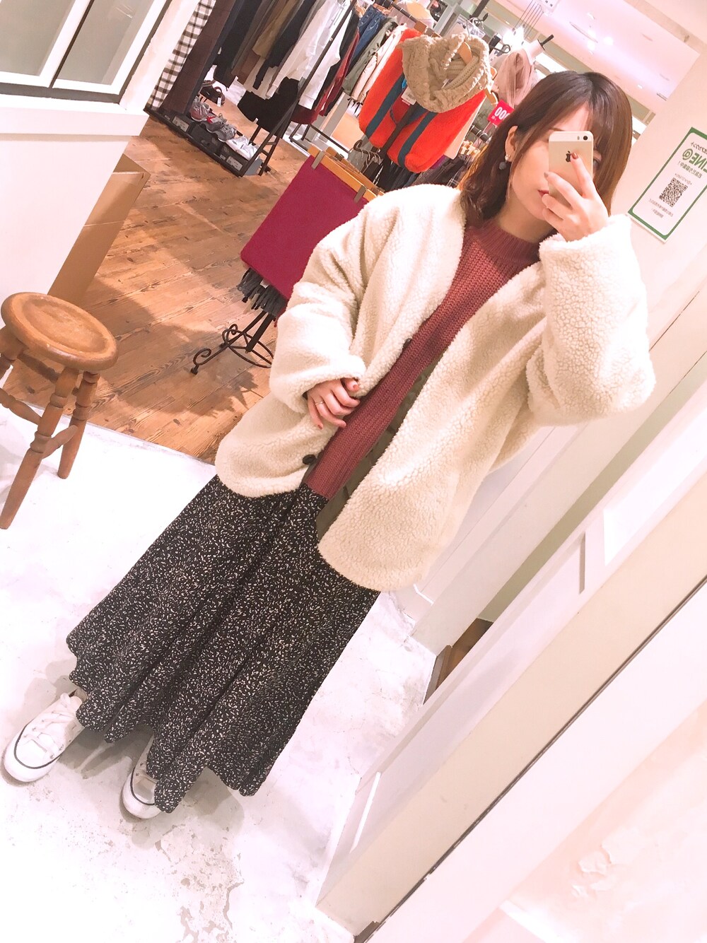 「冬コーデ、スニーカー、おしゃれさんと繋がりたい、ボア、低身長、もこもこ」｜「cepoのボアブルゾン（ブルゾン、ホワイト系）」を使った、kaaさん（レディース・152cm）の冬コーディネートの1枚目の写真