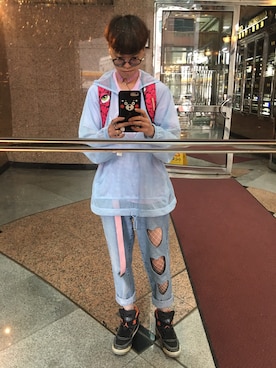 「WC（ダブル シー）のアイテム（デニムパンツ）」を使った、Saru Tseさん（メンズ・167cm）の春コーディネート