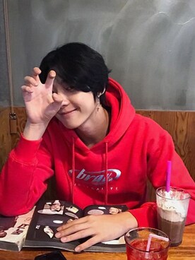 「model」｜「アイテム（パーカー）」を使った、Buried Aliveさん（メンズ・185cm）の春コーディネート