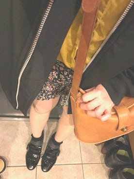 「カーキシャツ」｜「アイテム（ジャケット/アウター）」を使った、サトウナナミさん（レディース・153cm）の春コーディネート