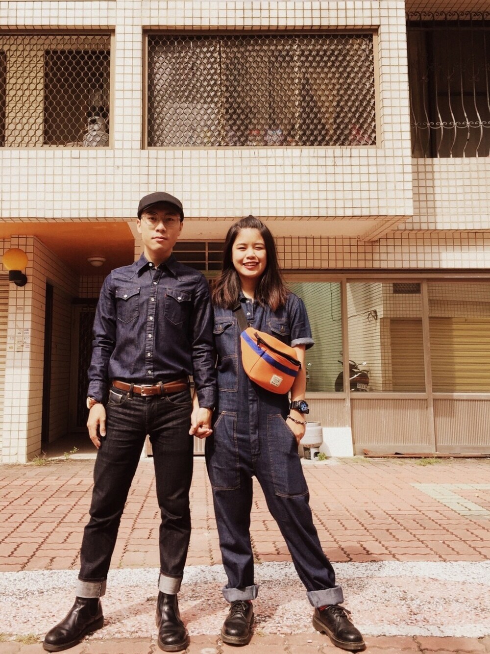 「Levis、Taiwan、Tainan」｜「Levi'sのアイテム（シャツ/ブラウス、ブルー系）」を使った、黃議立さん（メンズ・165cm）の冬コーディネートの1枚目の写真
