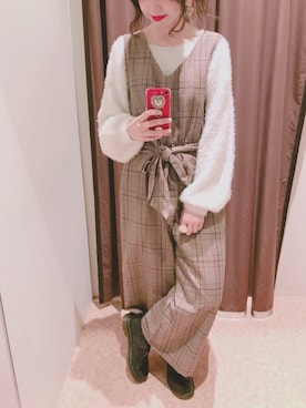 「NICE CLAUP（ナイスクラップ）のアイテム（サロペット/オーバーオール）」を使った、marieさん（レディース・158cm）の秋コーディネート