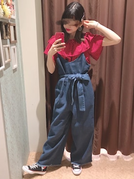 「NICE CLAUP（ナイスクラップ）のアイテム（サロペット/オーバーオール）」を使った、marieさん（レディース・158cm）の春コーディネート