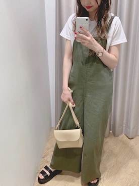 「NICE CLAUP（ナイスクラップ）のアイテム（オールインワン・サロペット）」を使った、marieさん（レディース・157cm）の夏コーディネート