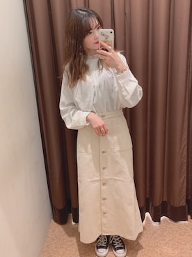 「アイテム（デニムスカート、ホワイト系）」を使った、marieさん（レディース・158cm）の春コーディネート