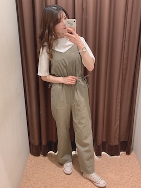 「NICE CLAUP（ナイスクラップ）のアイテム（オールインワン・サロペット）」を使った、marieさん（レディース・158cm）の春コーディネート