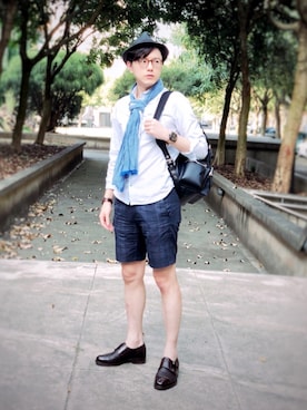 「TOMMY HILFIGER（トミーヒルフィガー）のアイテム（マフラー）」を使った、Keith HWさん（メンズ・179cm）の春コーディネート