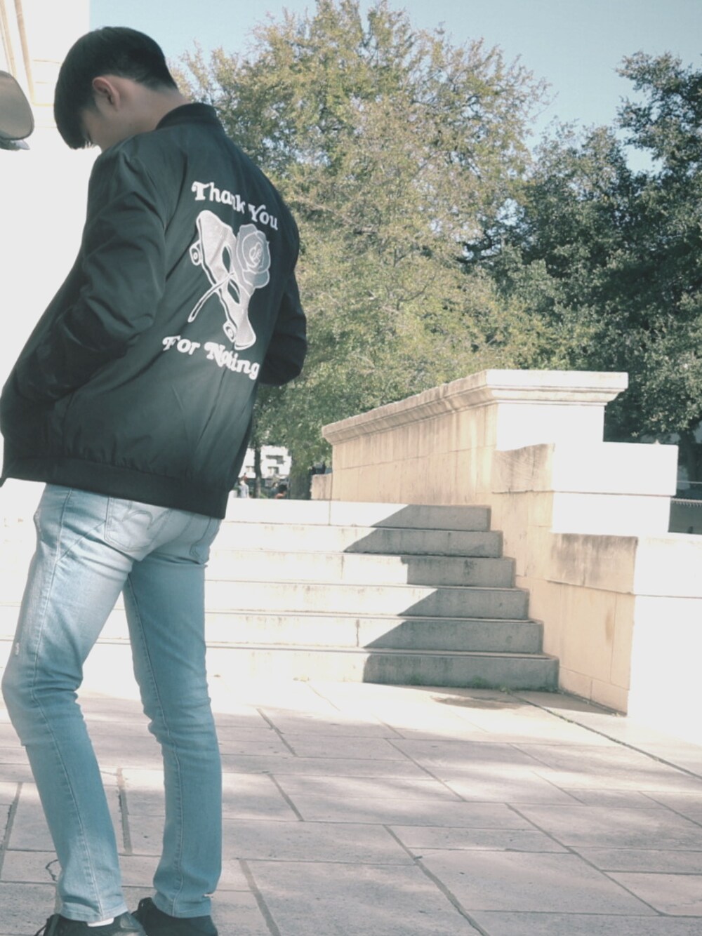 「fashion、ファッション、adidas originals、korean fashion、korea、韓国ファッション、韓国風コーデ、일본」｜「adidas Originalsのアイテム（ブルゾン、ブラック系）」を使った、Tomさん（メンズ・170cm）の秋コーディネートの1枚目の写真