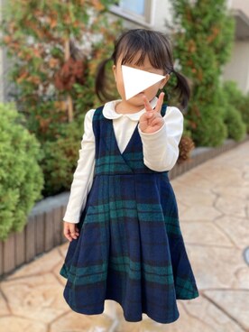 「devirock（デビロック）のアイテム（ジャンパースカート）」を使った、✴︎mashiko✴︎さん（キッズ・90cm）の秋コーディネート