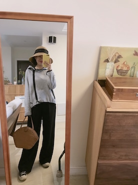 「アイテム（スタジャン、グレー系）」を使った、-徐小栗-さん（レディース・160cm）の春コーディネート