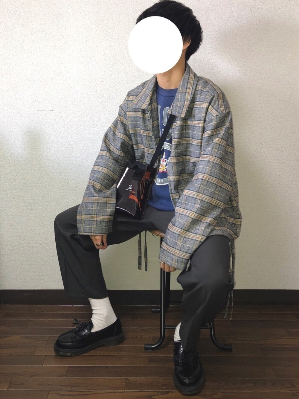 「シンプルコーデ、古着、スウィングトップ、EMMA  CLOTHES、低身長、グレー、古着MIX、オトナカジュアル、春コーデ、いいね、save、フォローお願いします🤑」｜「EMMA CLOTHESのソリッド/チェック ショートレンジ ダブルポケット ドリズラーブルゾン（ブルゾン、グレー系）」を使った、りゃるさん（メンズ・163cm）の春コーディネートの1枚目の写真