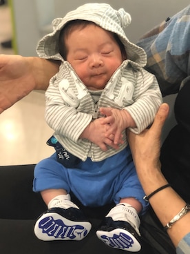 「babygap」｜「アイテム（ジャケット/アウター）」を使った、Coさん（キッズ・60cm）の春コーディネート