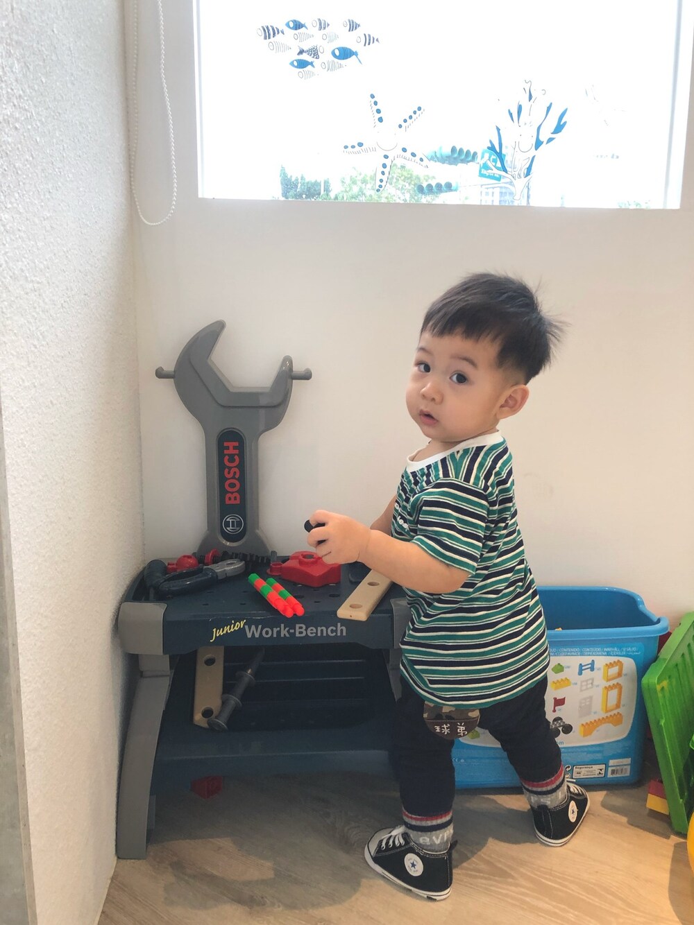 「Dickies、allstar、converse、Levi's、MUJI、無印良品、1歳」｜「Dickiesのアイテム（Tシャツ/カットソー、その他）」を使った、Coさん（キッズ・80cm）の秋コーディネートの1枚目の写真