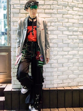 「アイテム（コインケース、レッド系）」を使った、カナデスタイルさん（メンズ・173cm）の春コーディネート