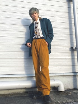 「PRADA（プラダ）のアイテム（スラックス）」を使った、カナデスタイルさん（メンズ・173cm）の秋コーディネート