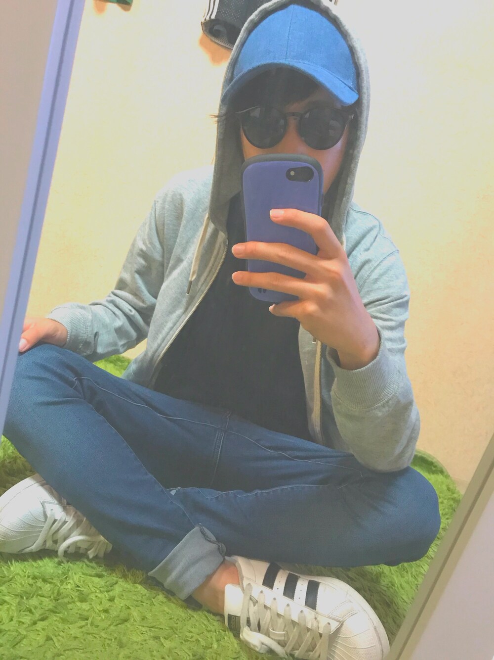「シンプルコーデ、スキニーデニム、ootd」｜「adidasのオリジナルス スーパースター80s[SS 80s]（スニーカー、ホワイト系）」を使った、Rさん（メンズ・168cm）の秋コーディネートの1枚目の写真