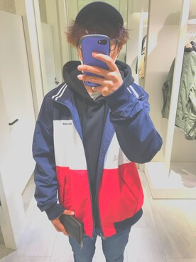 「TOMMY HILFIGER（トミーヒルフィガー）のアイテム（マウンテンパーカー）」を使った、Rさん（メンズ・168cm）の春コーディネート