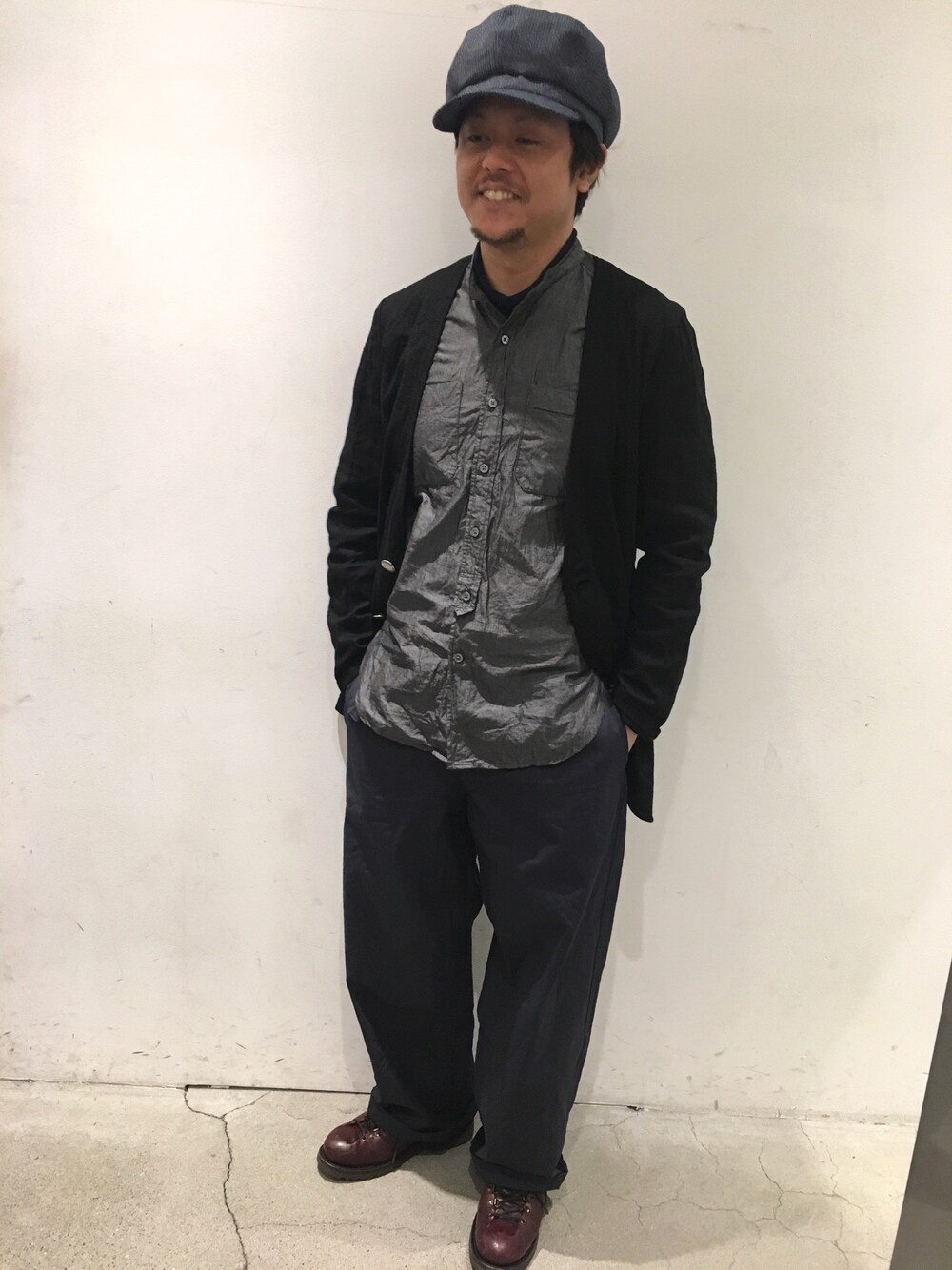 「カジュアル、大人カジュアル、休日スタイル、ラフ、ノーカラージャケット、Niche.、アクティブ、ゆるコーデ、c-plus head wears、uncut bound」｜「niche.のniche.(ニッチ)   Over pants ﾍﾞﾙﾄ付き（その他パンツ、ブルー系）」を使った、SAKUMAさん（メンズ・170cm）の春コーディネートの1枚目の写真