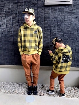 「テラコッタ」｜「アイテム（キャップ）」を使った、kanaさん（キッズ・120cm）の冬コーディネート