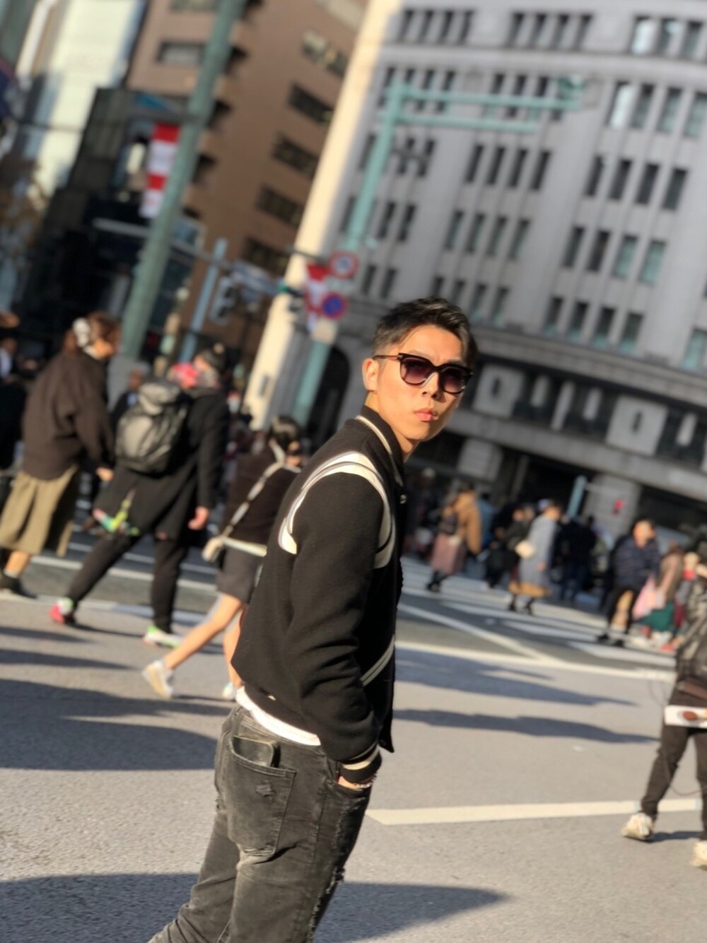「saint laurent paris、Saint Laurent、トムフォード、サングラス、tf436、テディジャケット、レッドムーン、サンローラン」｜「TOM FORDのアイテム（サングラス、ブラック系）」を使った、Takuma さん（メンズ・175cm）の夏コーディネートの1枚目の写真