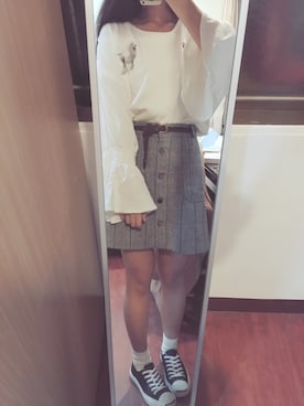 「Aラインスカート」｜「アイテム（スニーカー）」を使った、Haru☀️🇹🇼さん（レディース・154cm）の冬コーディネート