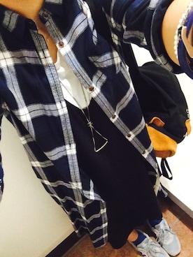 「Marc by Marc Jacobs（マークバイマークジェイコブス）のアイテム（アナログ腕時計）」を使った、Nさん（レディース・155cm）の秋コーディネート