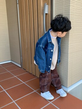 「RADCHAP（ラッドチャップ）のアイテム（デニムジャケット）」を使った、chakuさん（キッズ・100cm）の冬コーディネート