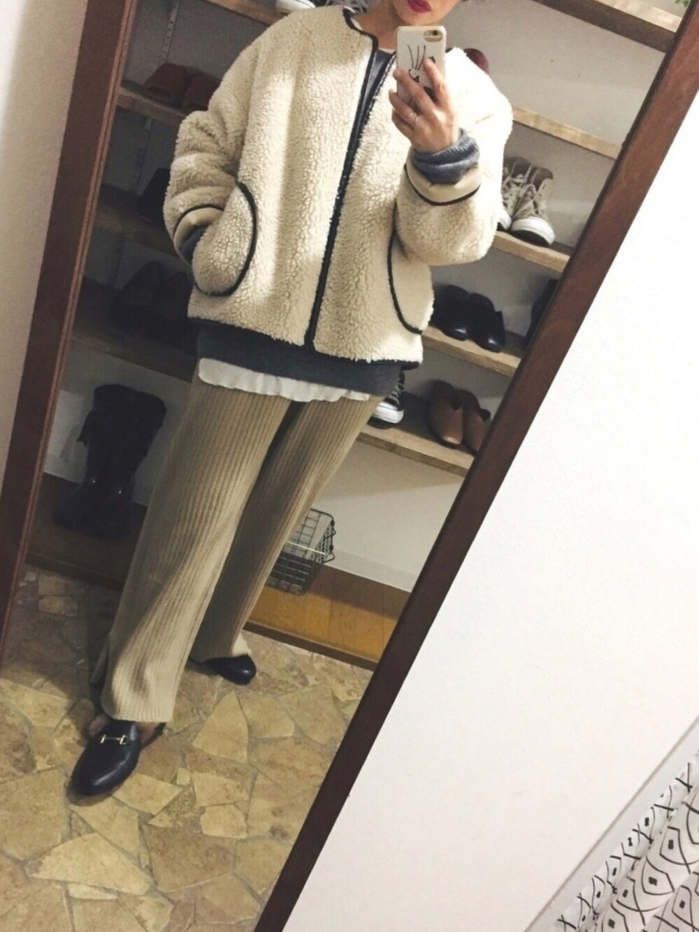 「大人カジュアル、シンプル、オトナ女子、ビッグシルエット、GU、プチプラ」｜「TODAYFULのパイピングボアブルゾン（ブルゾン、ホワイト系）」を使った、yu.さん（レディース・159cm）の冬コーディネートの1枚目の写真