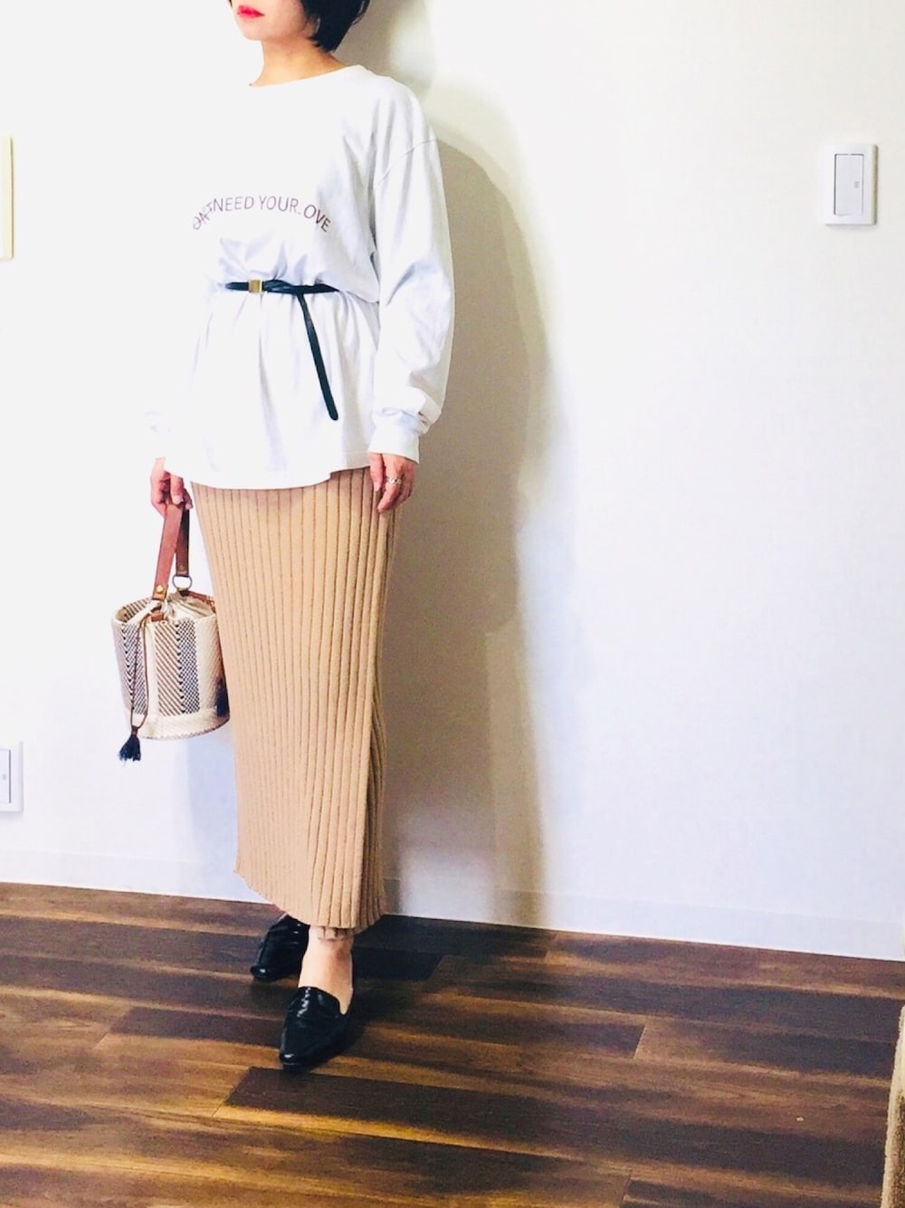 「カジュアルコーデ、白Tシャツ」｜「TODAYFULのアイテム（Tシャツ/カットソー、ホワイト系）」を使った、yu.さん（レディース・159cm）の春コーディネートの1枚目の写真