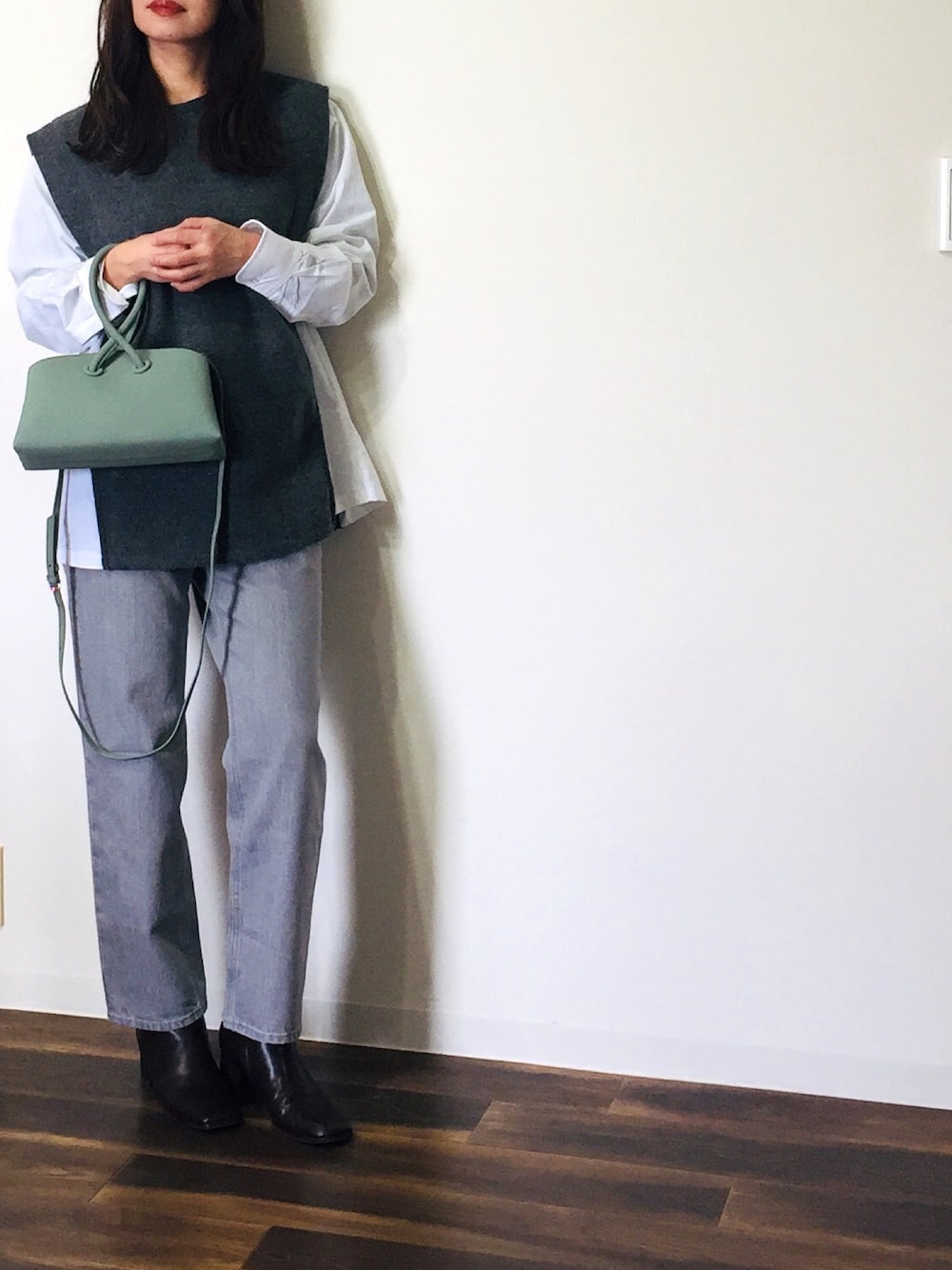 「カジュアル、春カラー、プチプラコーデ、大人女子、切り替えシャツ」｜「ZARAのアイテム（シャツ/ブラウス、ホワイト系）」を使った、yu.さん（レディース・159cm）の冬コーディネートの1枚目の写真