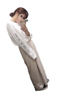 「CHIGNONSTARのアイテム（パンツ、ホワイト系）」を使った、m.tarouさん（レディース・160cm）の秋コーディネート