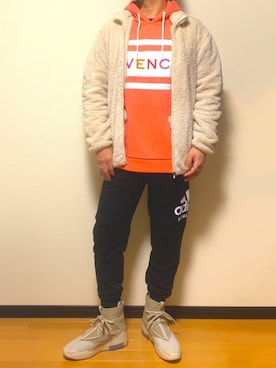「GIVENCHY（ジバンシイ）のアイテム（パーカー）」を使った、hispecneetさん（メンズ・173cm）の秋コーディネート